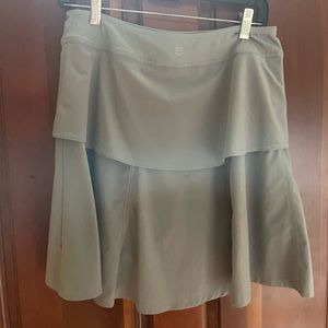 Athleta Grey/green skirt